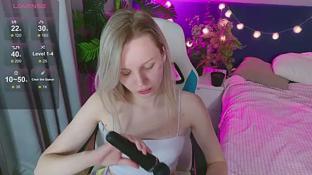 Beatrica Klein online show from 01-12-25, 02:19