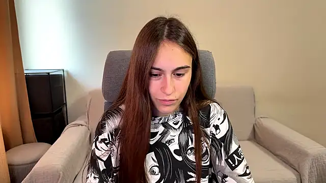 Snapshot of AliceKolltt chatting on 09-19-25, 11:22 AliceKolltt online show from 09-19-25, 11:22