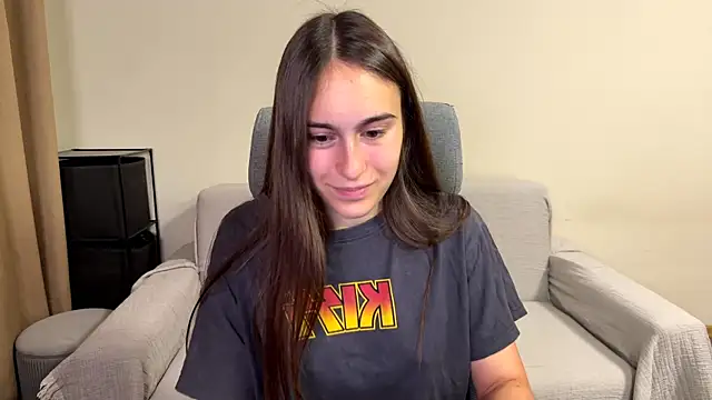 Snapshot of AliceKolltt chatting on 09-27-25, 07:41 AliceKolltt online show from 09-27-25, 07:41