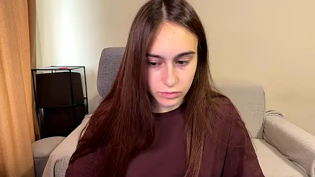 Snapshot of AliceKolltt chatting on 10-06-25, 09:18 AliceKolltt online show from 10-06-25, 09:18