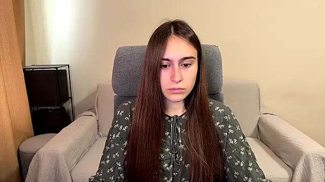 Snapshot of AliceKolltt chatting on 10-14-25, 08:37 AliceKolltt online show from 10-14-25, 08:37