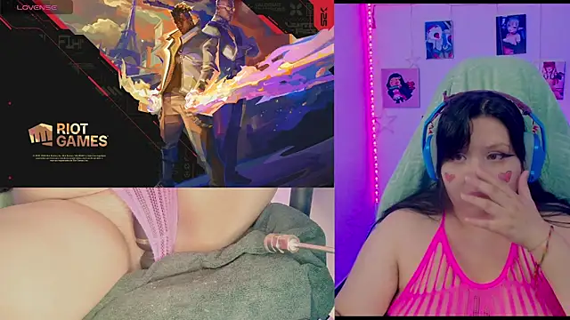 crystal7u7 online show from 10-06-25, 08:17