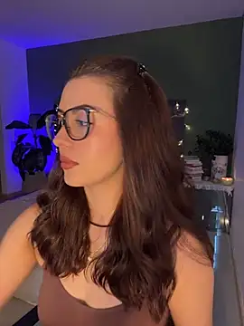 EmaSaenz online show from 04-16-26, 10:01