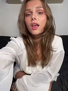 Snapshot of HumbleJess chatting on 09-19-25, 03:45 HumbleJess online show from 09-19-25, 03:45