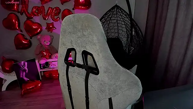 lily williamss online show from 02-28-25, 03:59