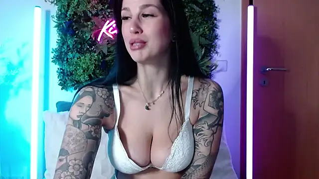 KiraKane1 online show from 01-06-25, 05:41