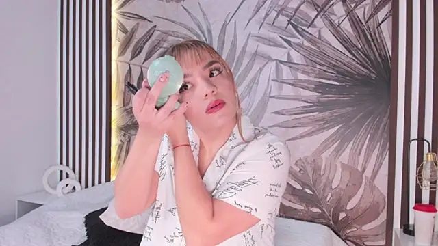 Samaantha-White online show from 02-03-25, 11:31