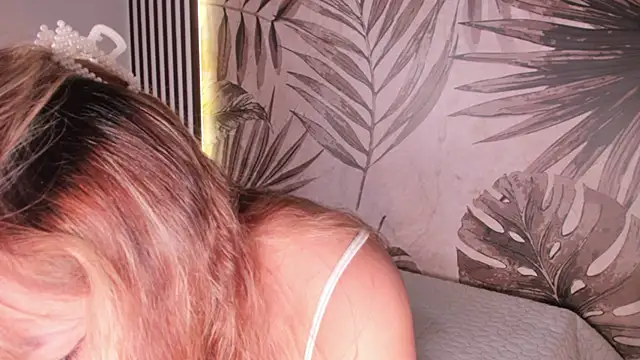 Samaantha-White online show from 02-22-25, 03:25