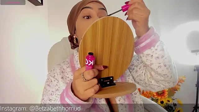 BetzabethHomud0 online show from 04-09-26, 10:48