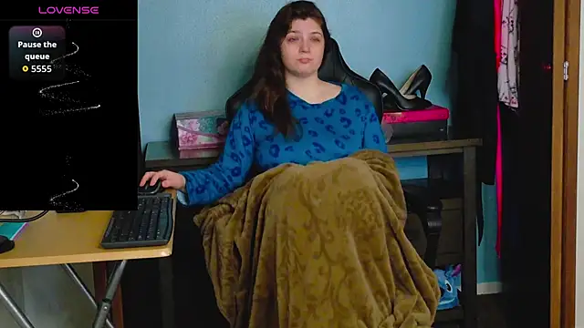 TreeJeanne online show from 11-22-25, 03:38