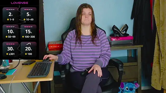 TreeJeanne online show from 12-15-25, 04:22