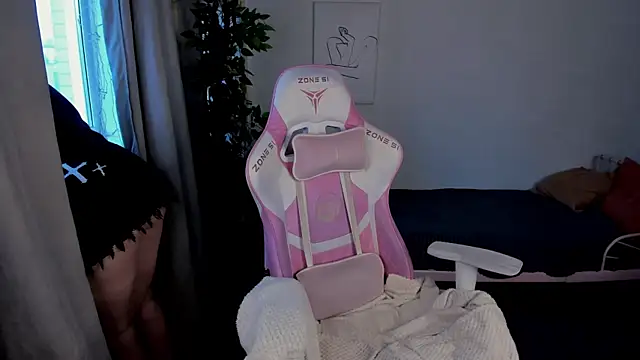 Stacy Luv online show from 10-23-25, 03:39