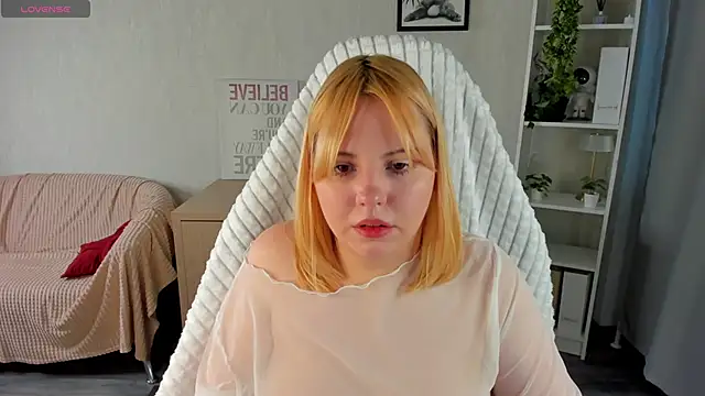 Stacy Luv online show from 11-24-25, 09:09