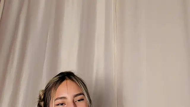  Emma Valka online show from 12-24-24, 01:27