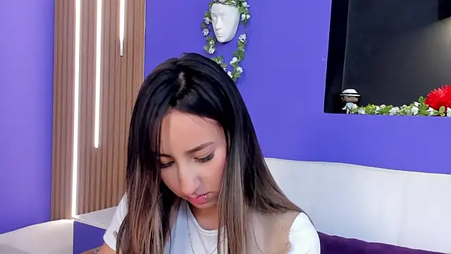  Emma Valka online show from 11-24-25, 07:24