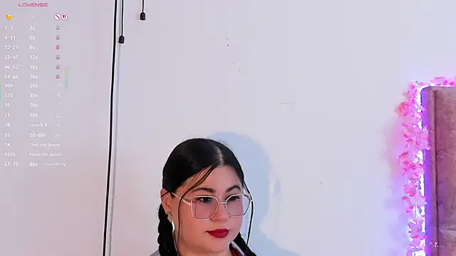miahkumar online show from 06-13-26, 07:34