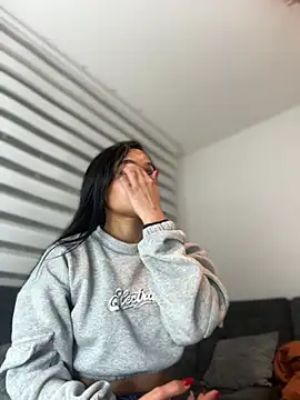 Miiss scarlett1 online show from 01-03-25, 11:33