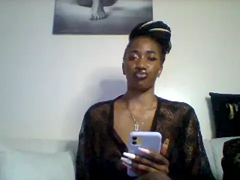 Snapshot of Queeen_model chatting on 01-25-25, 10:50 Queeen model online show from 01-25-25, 10:50