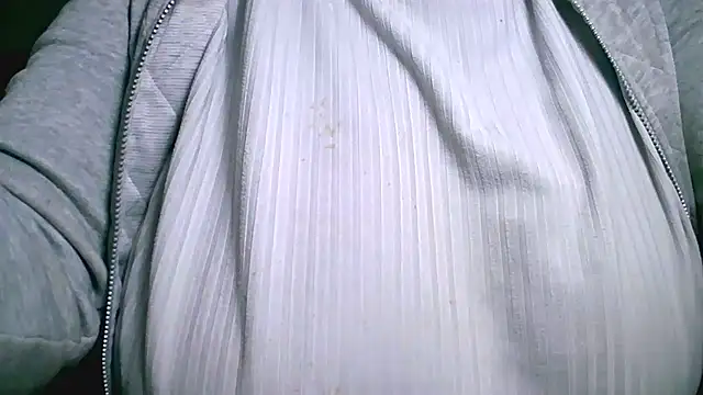 Snapshot of Bustypillows chatting on 11-27-25, 05:48 Bustypillows online show from 11-27-25, 05:48