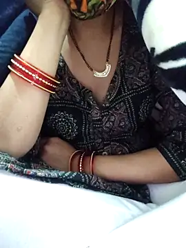 Aaradhya online show from 12-17-25, 01:11