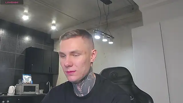 Snapshot of Lechery_boy chatting on 01-12-25, 05:01 Lechery boy online show from 01-12-25, 05:01