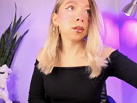 victoria qq online show from 11-04-25, 04:17