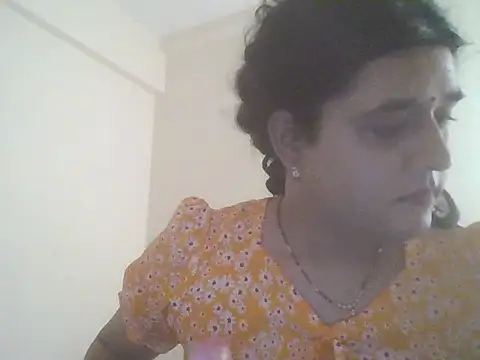 sexyindianbitchlilly online show from 05-11-26, 08:31