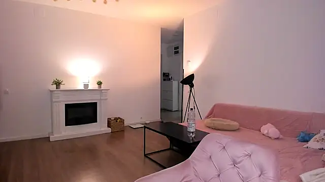 AnysaSmith online show from 05-18-26, 01:45