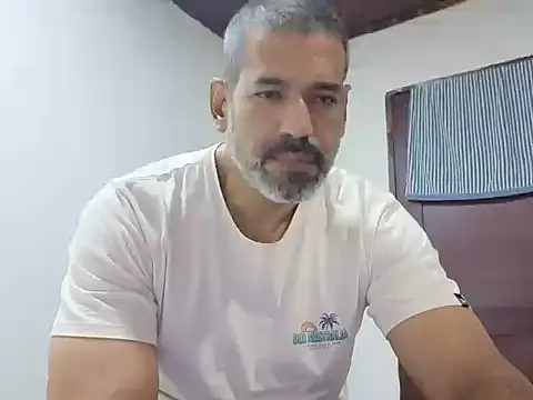 Snapshot of jackbigcock11 chatting on 06-27-26, 02:05 jackbigcock11 online show from 06-27-26, 02:05