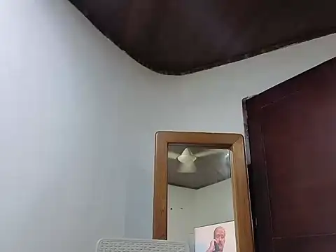 Snapshot of jackbigcock11 chatting on 07-01-26, 12:23 jackbigcock11 online show from 07-01-26, 12:23