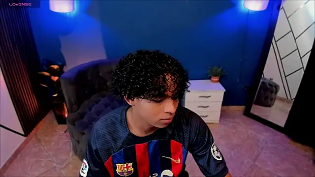 Noah Smith04 online show from 12-15-25, 02:54