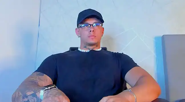 NoahhBrown online show from 01-28-25, 03:57