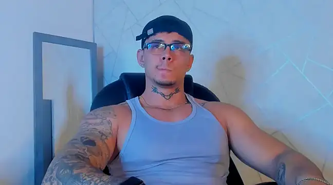 NoahhBrown online show from 02-13-25, 03:18