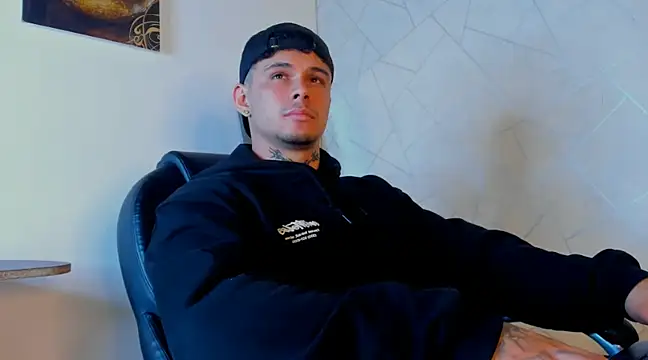 NoahhBrown online show from 03-03-25, 03:52