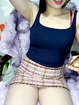 Snapshot of Blythe_69 chatting on 02-04-25, 05:53 Blythe 69 online show from 02-04-25, 05:53