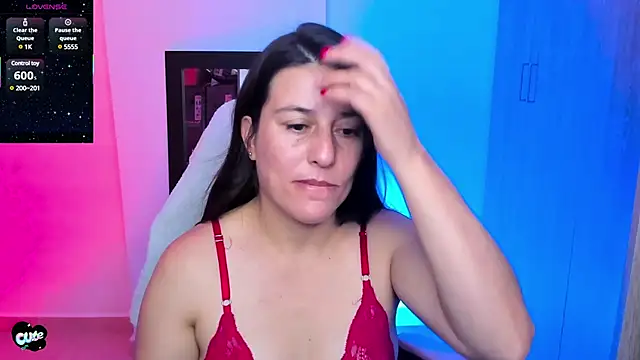 Saskyaa online show from 03-22-25, 01:00