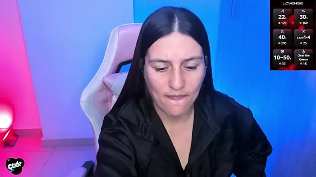 Saskyaa online show from 04-28-26, 02:27