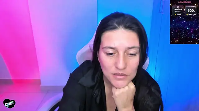 Saskyaa online show from 05-18-26, 03:35