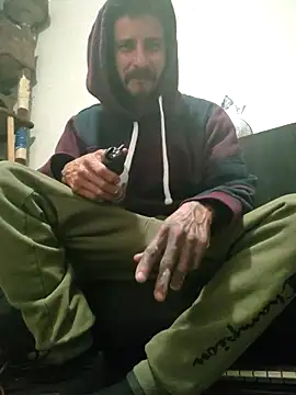 Snapshot of LongDickZee562 chatting on 12-17-24, 06:45 LongDickZee562 online show from 12-17-24, 06:45