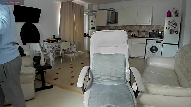 ZackFraser online show from 10-04-25, 09:29