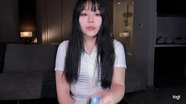 hee young11 online show from 03-11-25, 02:51