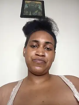 Creamy sweet pussy online show from 12-19-25, 08:05