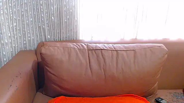 Snapshot of MATUREBUSSTY chatting on 12-11-24, 02:44 MATUREBUSSTY online show from 12-11-24, 02:44