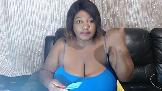 Snapshot of MATUREBUSSTY chatting on 01-20-25, 01:18 MATUREBUSSTY online show from 01-20-25, 01:18