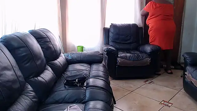 Snapshot of MATUREBUSSTY chatting on 03-06-25, 09:25 MATUREBUSSTY online show from 03-06-25, 09:25