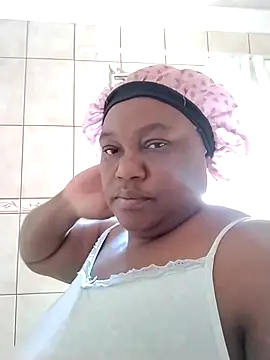 Snapshot of MATUREBUSSTY chatting on 03-10-25, 08:04 MATUREBUSSTY online show from 03-10-25, 08:04