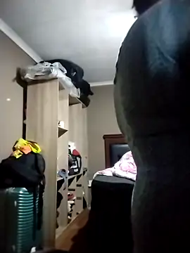 Snapshot of MATUREBUSSTY chatting on 03-14-25, 02:42 MATUREBUSSTY online show from 03-14-25, 02:42