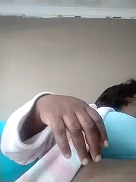 Snapshot of MATUREBUSSTY chatting on 09-11-25, 06:02 MATUREBUSSTY online show from 09-11-25, 06:02