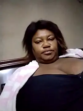 Snapshot of MATUREBUSSTY chatting on 09-26-25, 01:42 MATUREBUSSTY online show from 09-26-25, 01:42