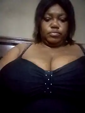 Snapshot of MATUREBUSSTY chatting on 09-27-25, 12:15 MATUREBUSSTY online show from 09-27-25, 12:15